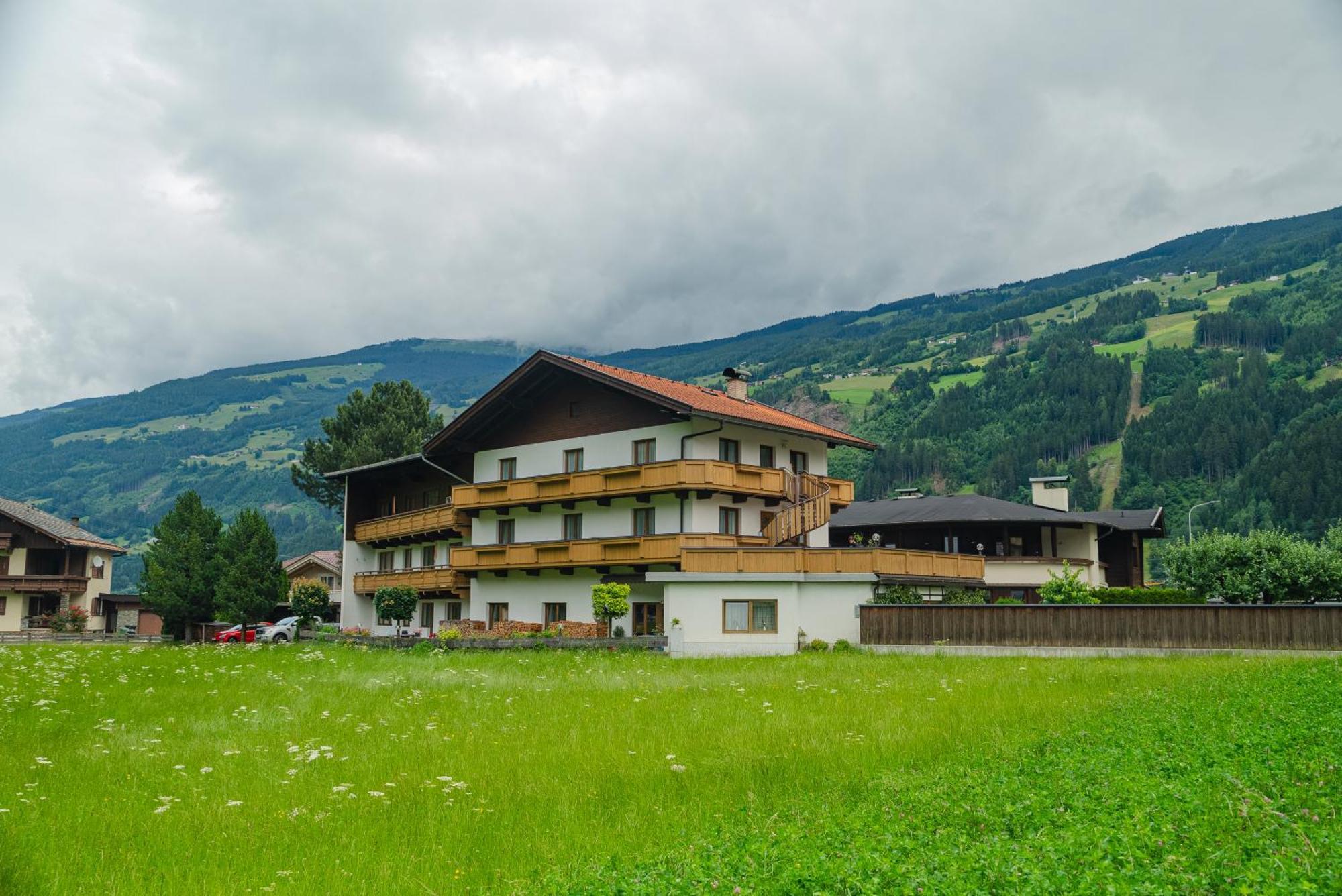 Zell Views Apartments 齐勒河谷采尔 外观 照片