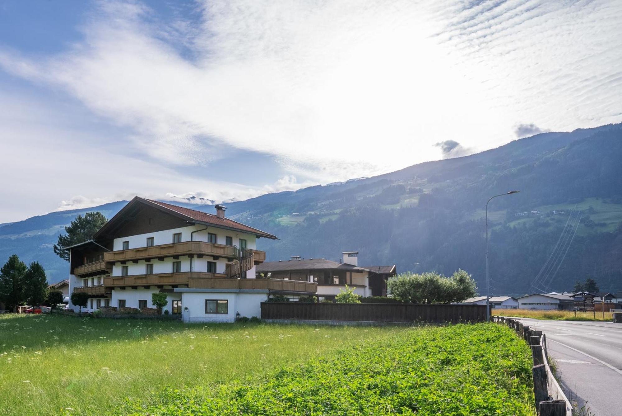 Zell Views Apartments 齐勒河谷采尔 外观 照片